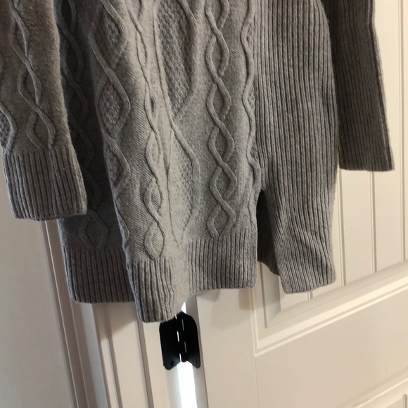 Maternity A Pea in the Pod gray sweater - Picture 4 of 7